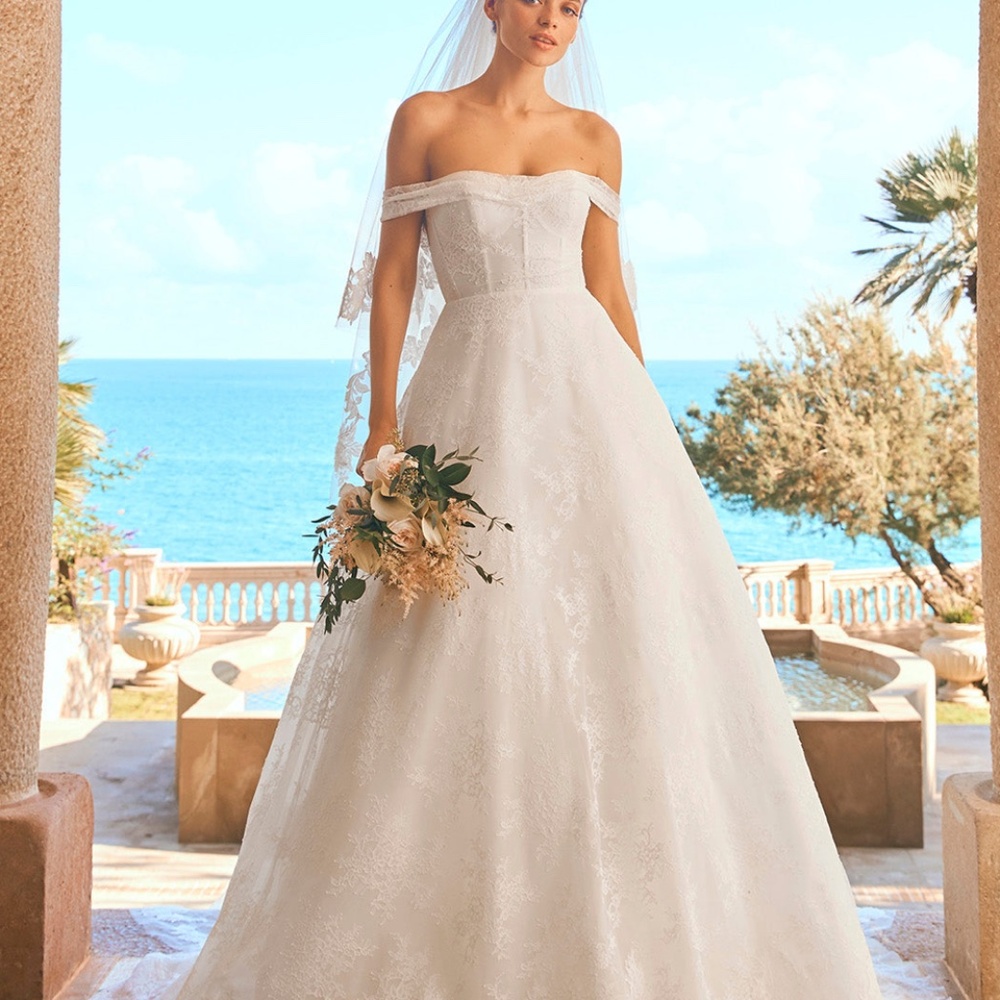 Marquesa Wedding Bridal Gown